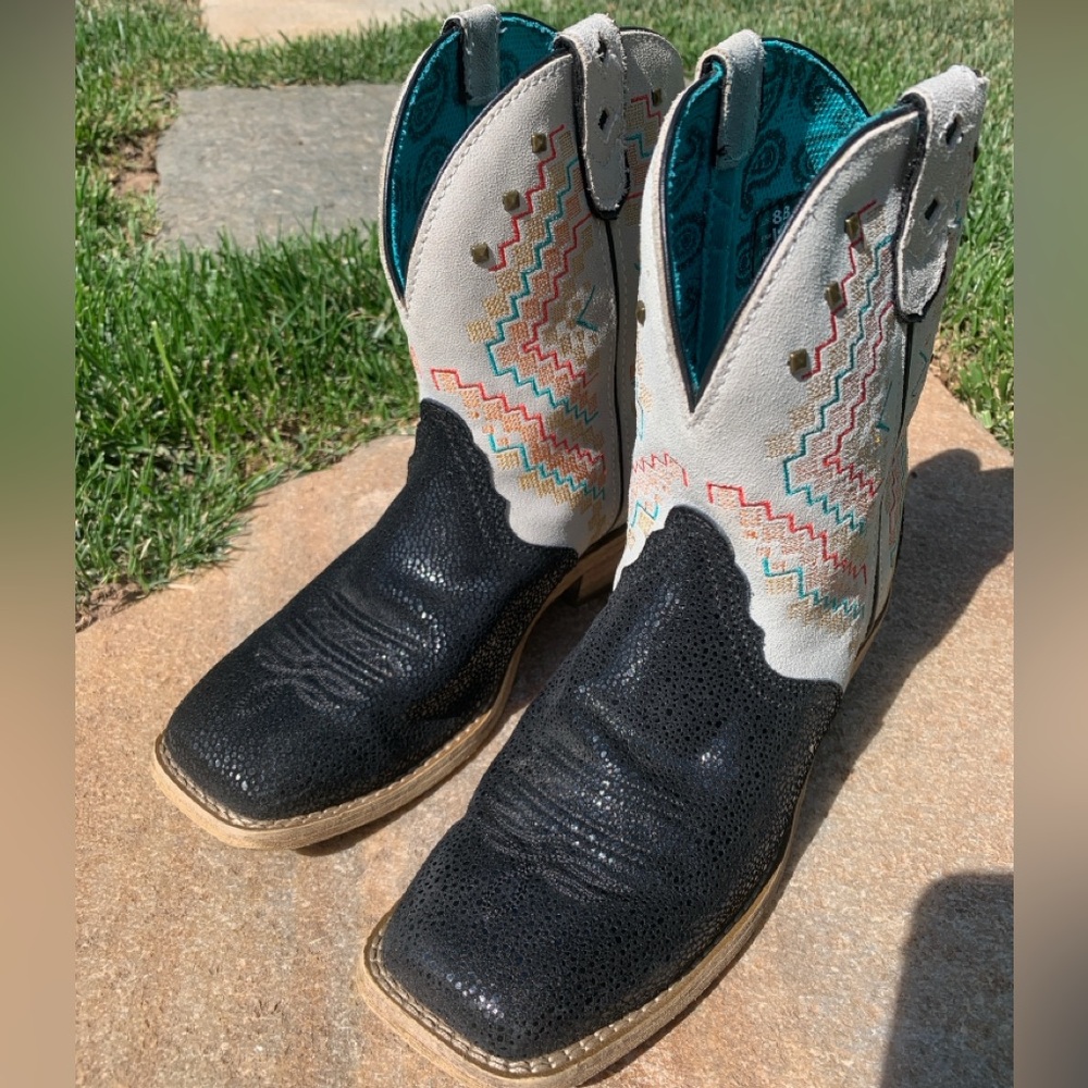 Justin Western Boots - worn twice! In excellent condition! Size 8b